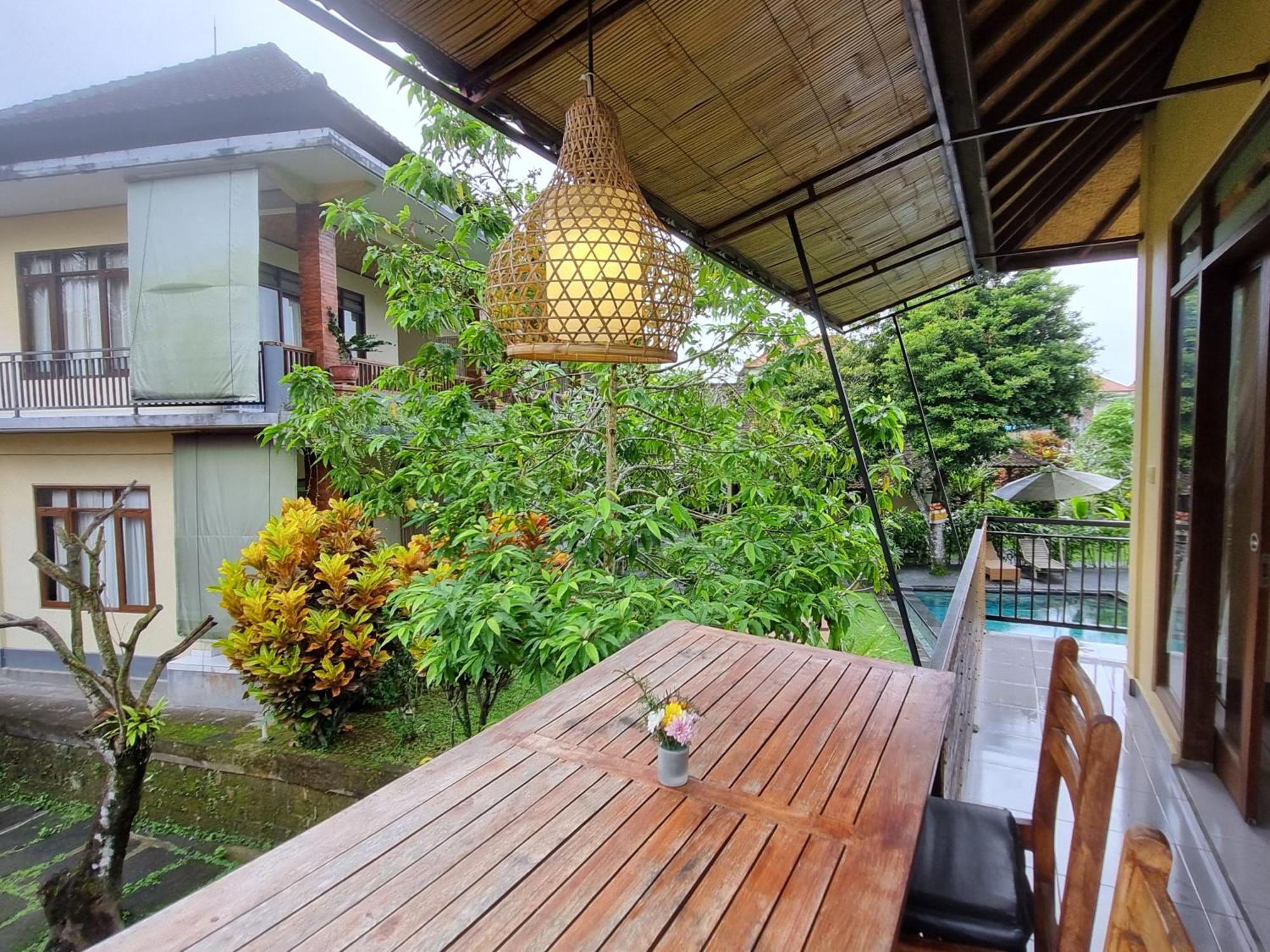 Nyoman Sandi Pensión Ubud Exterior foto