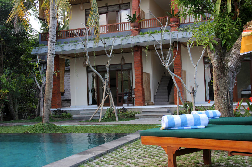 Nyoman Sandi Pensión Ubud Exterior foto