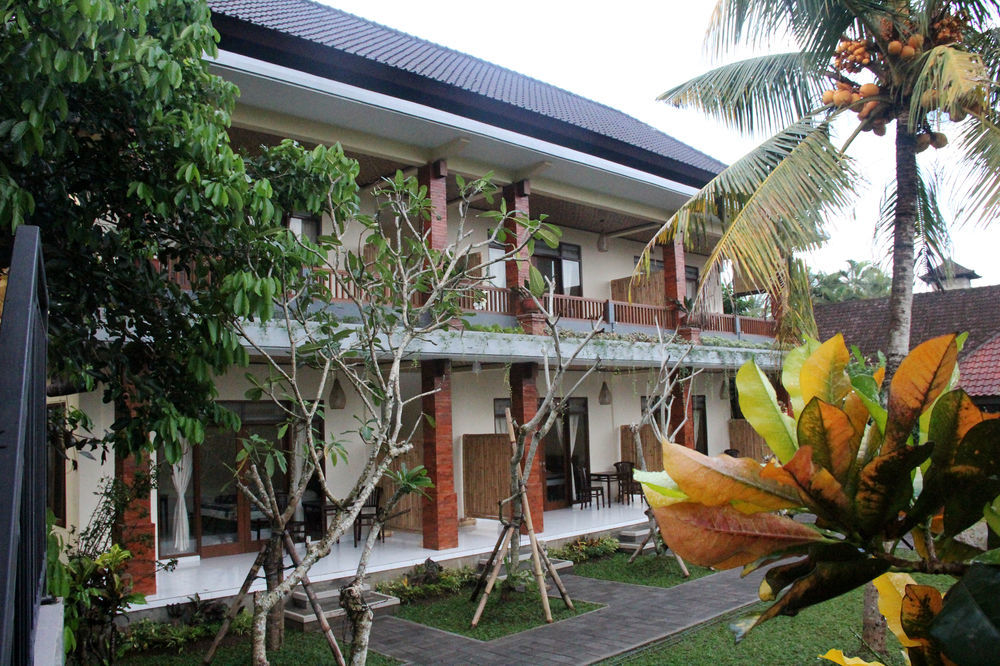 Nyoman Sandi Pensión Ubud Exterior foto