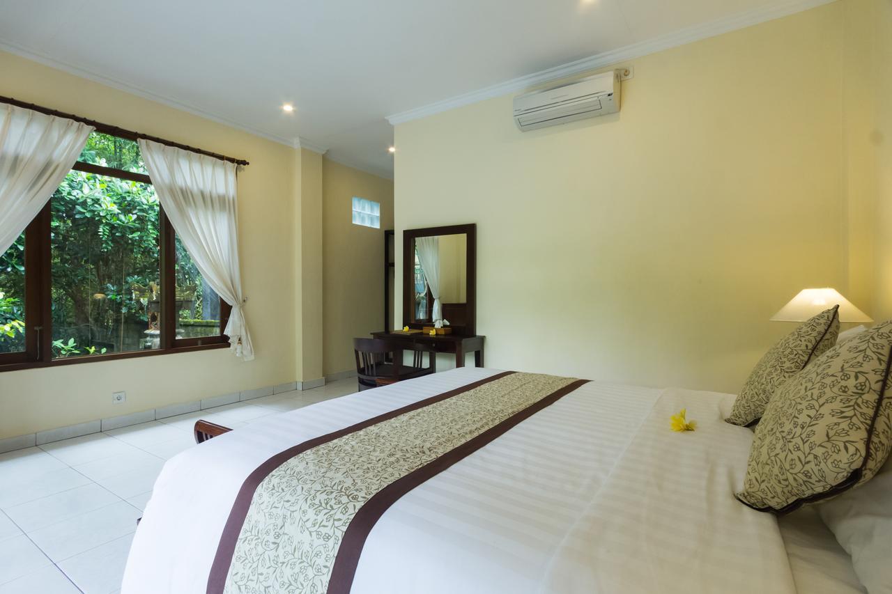 Nyoman Sandi Pensión Ubud Exterior foto
