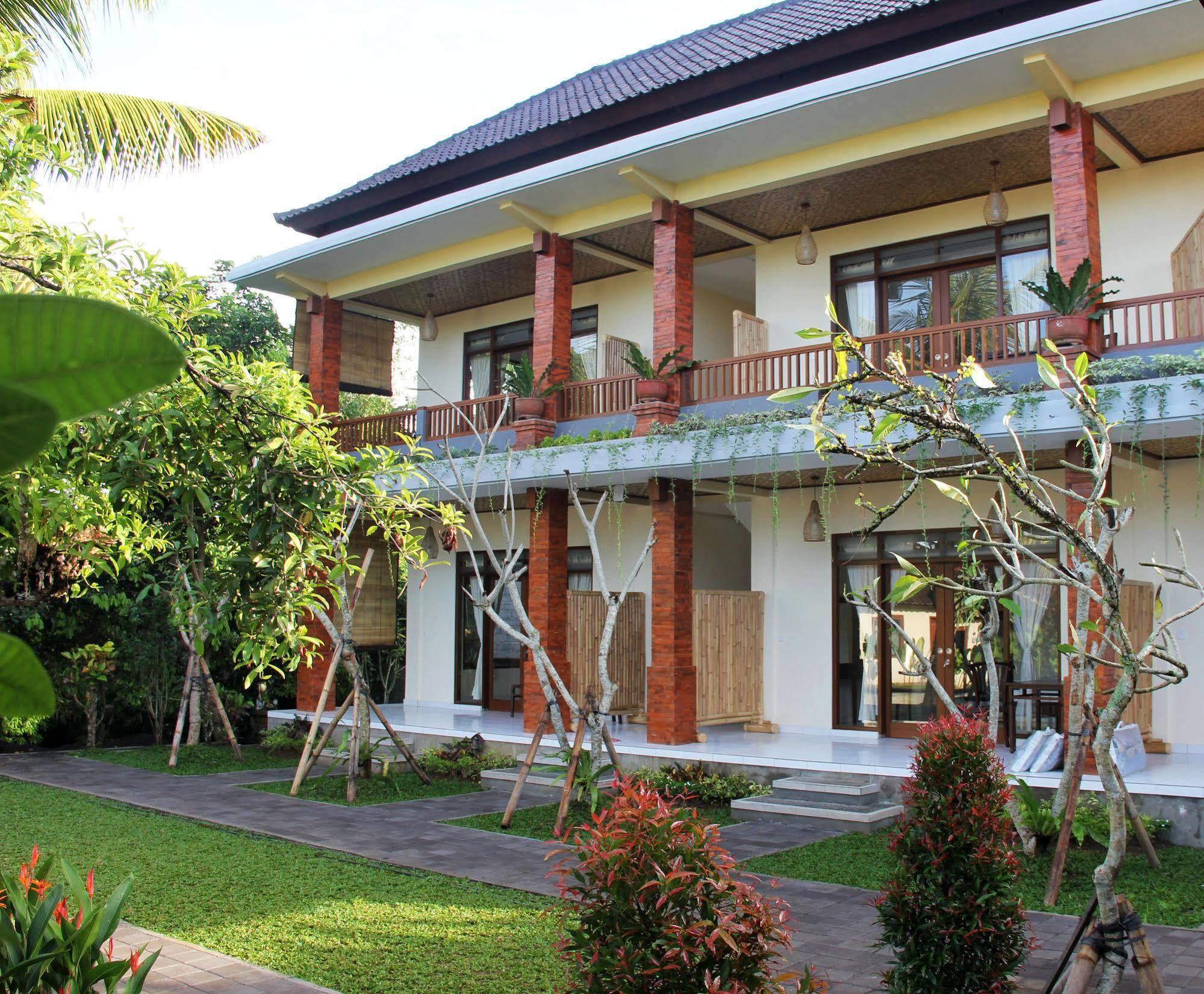 Nyoman Sandi Pensión Ubud Exterior foto