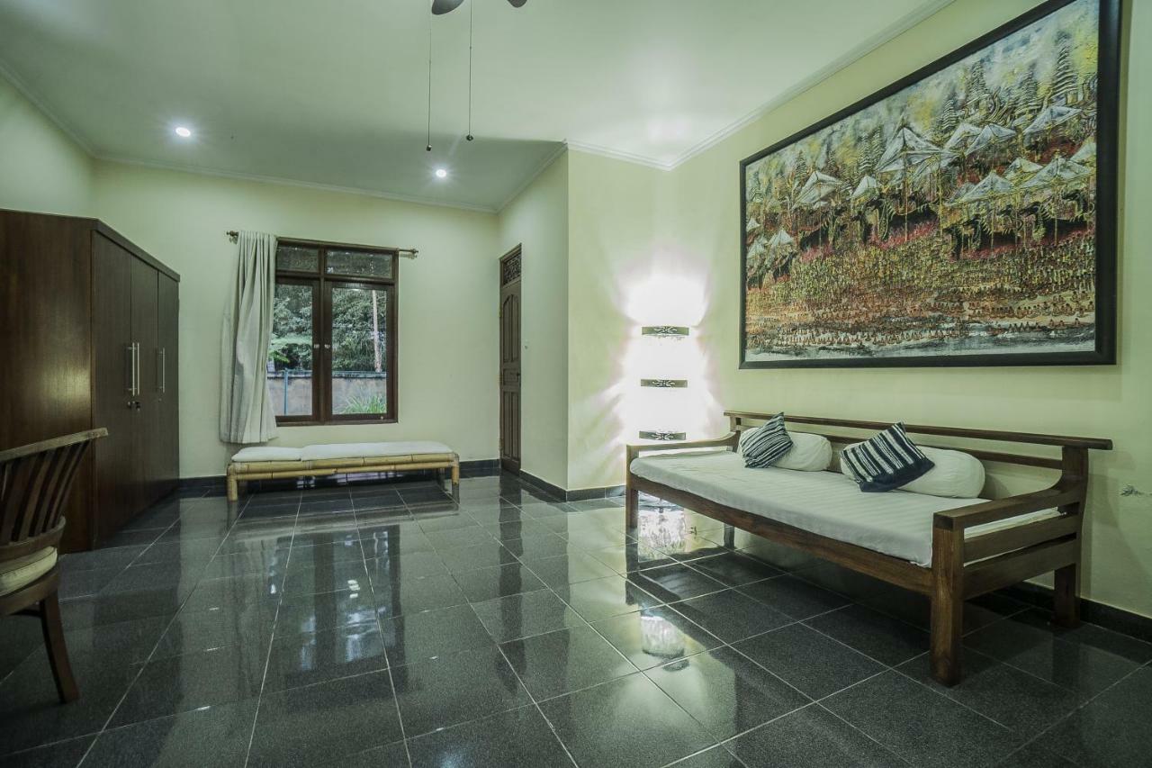 Nyoman Sandi Pensión Ubud Exterior foto