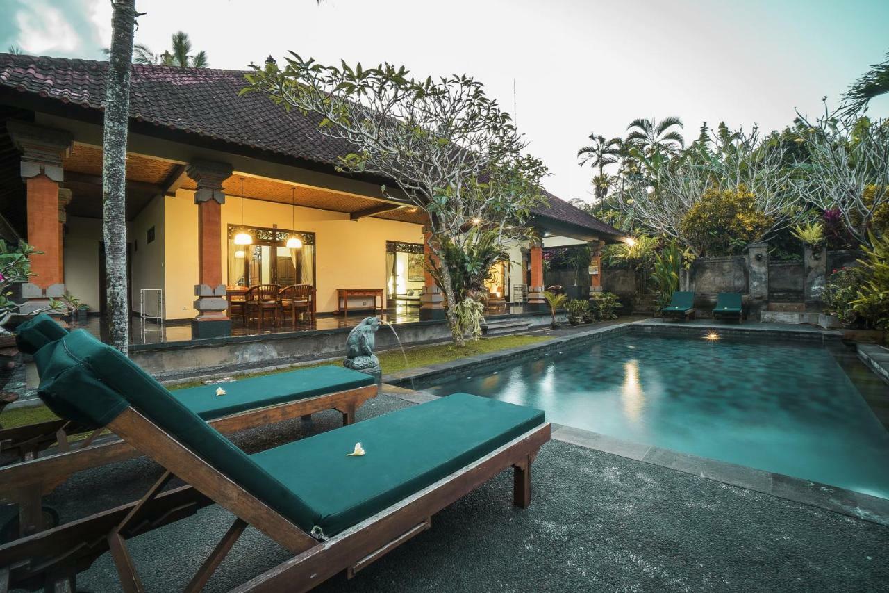 Nyoman Sandi Pensión Ubud Exterior foto